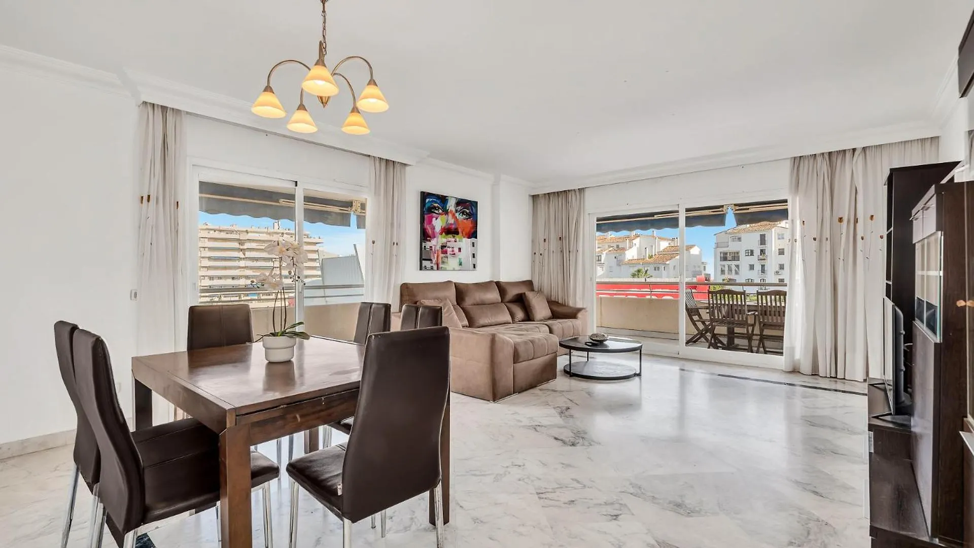 Letsmarbella - Grand 3Br Corner Apt - Marina Banus